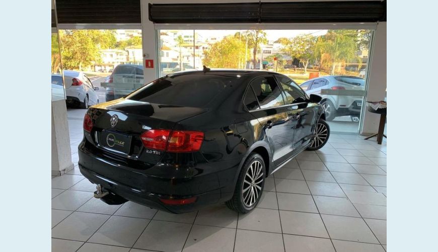 VOLKSWAGEN JETTA 2.0 T MANUAL 4P - PRETO - 2014 Foto 9 (Grande)