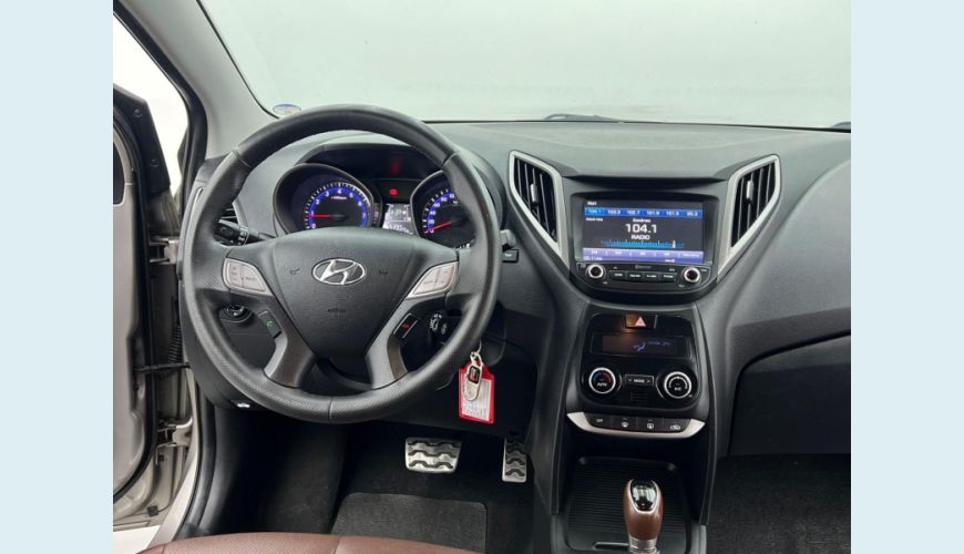 HYUNDAI HB 20X PREMIUM 1.6 FLEX AUT. 4P - PRATA - 2017 Foto 9 (Grande)