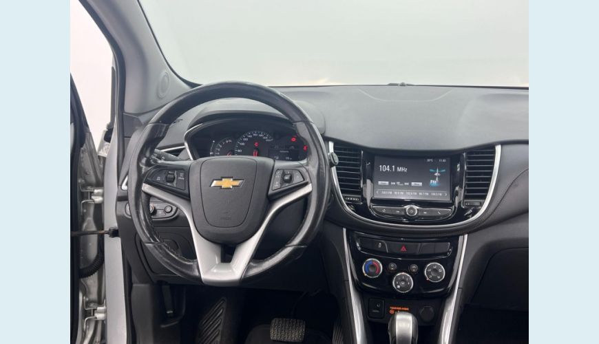 CHEVROLET TRACKER PREMIER 4C 150CV FLEX AUT. 4P - PRATA - 2018 Foto 9 (Grande)