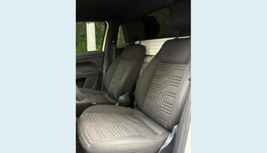 FIAT FIAT STRADA FREEDOM 1.3 FLEX MANUAL 4P - BRANCO - 2022 Foto 9 (Grande)