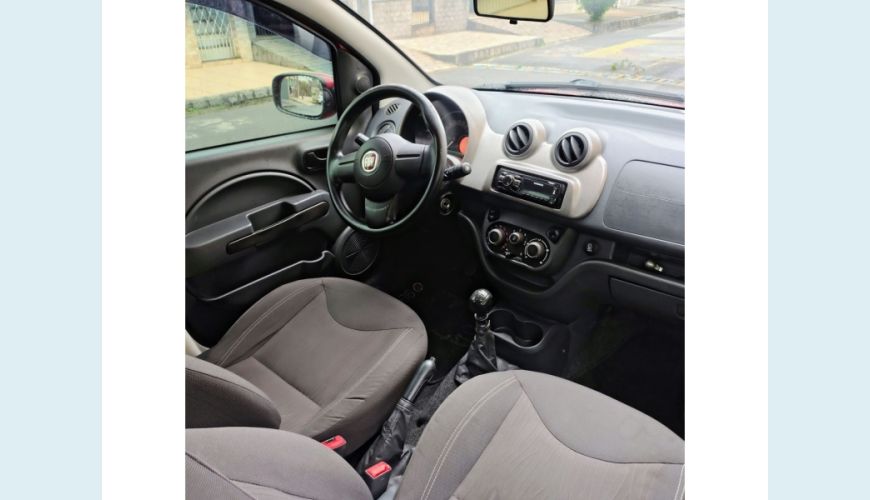 FIAT UNO FLEX MANUAL 4P - VERMELHO - 2014 Foto 9 (Grande)