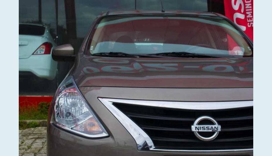 NISSAN VERSA 1.6 16V SV FLEXSTART CVT (FLEX) - MARROM - 2018 Foto 9 (Grande)