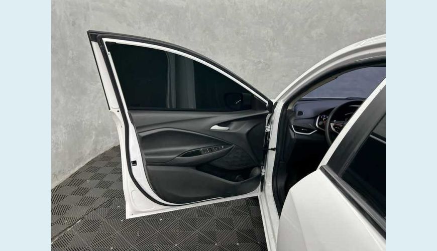 CHEVROLET ONIX LT 1.0 FLEX MANUAL 4P - BRANCO - 2023 Foto 9 (Grande)