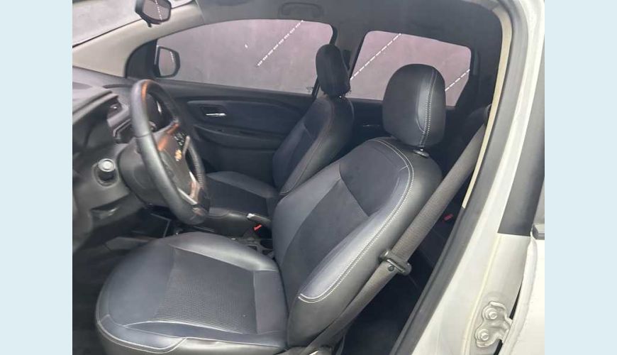 CHEVROLET SPIN PREMIER 1.8 FLEX AUT. 4P - BRANCO - 2023 Foto 9 (Grande)