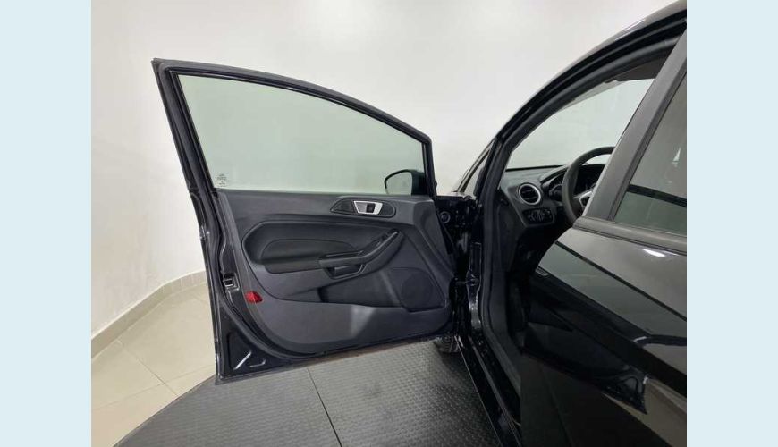 FORD FORD FIESTA SE 1.6 16V FLEX MANUAL 4P - PRETO - 2018 Foto 9 (Grande)