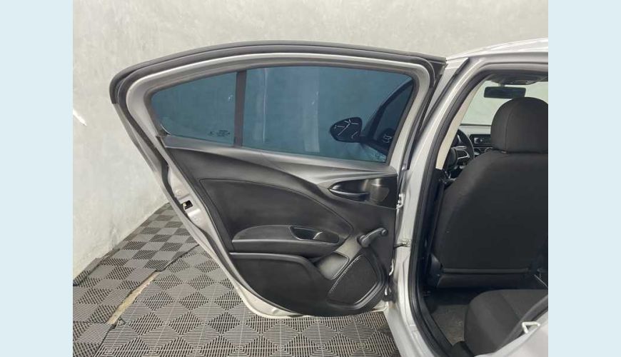 FIAT CRONOS 1.3 FLEX MANUAL 4P - PRATA - 2022 Foto 9 (Grande)