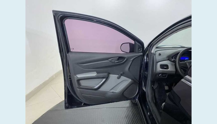 CHEVROLET ONIX LS 1.0 FLEX MANUAL 4P - PRETO - 2016 Foto 9 (Grande)