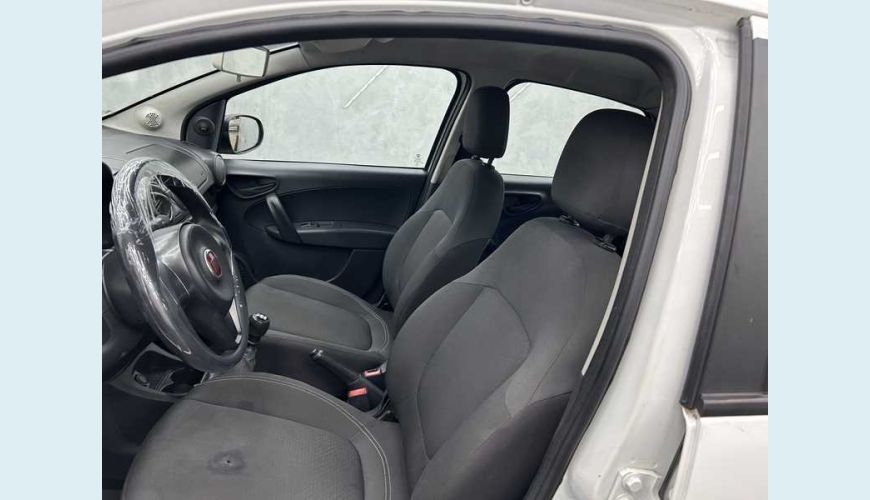 FIAT GRAND SIENA 1.0 FLEX MANUAL 4P - BRANCO - 2021 Foto 9 (Grande)