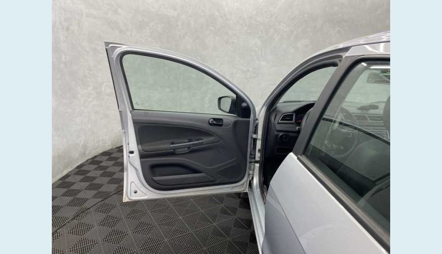 VOLKSWAGEN VOYAGE 1.6 MSI 8V FLEX MANUAL 4P - PRATA - 2020 Foto 9 (Grande)