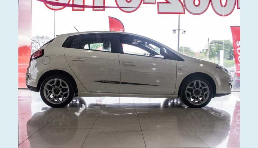 FIAT BRAVO BLACKMOTION 1.8 16V FLEX MANUAL 4P - BRANCO - 2016 Foto 9 (Grande)