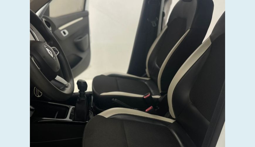 RENAULT KWID INTENSE 1.0 FLEX MANUAL 4P - BRANCO - 2020 Foto 9 (Grande)