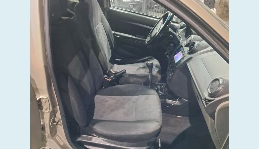 FORD FIESTA 1.6 16V FLEX MANUAL 4P - CHAMPAGNE - 2008 Foto 9 (Grande)