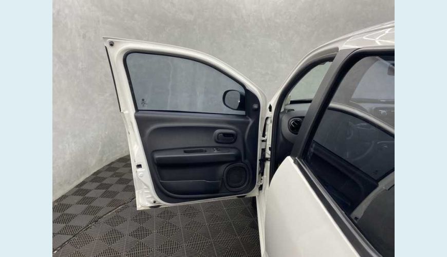 FIAT FIAT MOBI LIKE 1.0 FLEX MANUAL 4P - BRANCO - 2021 Foto 9 (Grande)