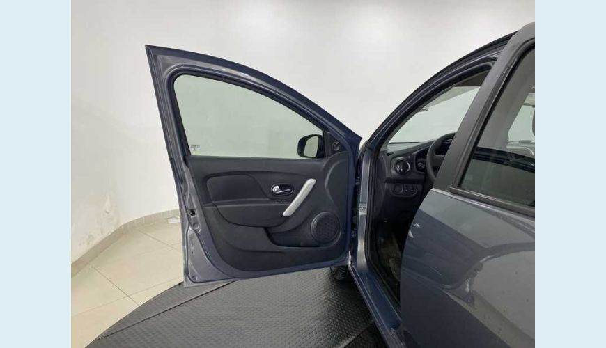 RENAULT RENAULT SANDERO EXPRESSION 1.6 16V FLEX MANUAL 4P - CINZA - 2018 Foto 9 (Grande)