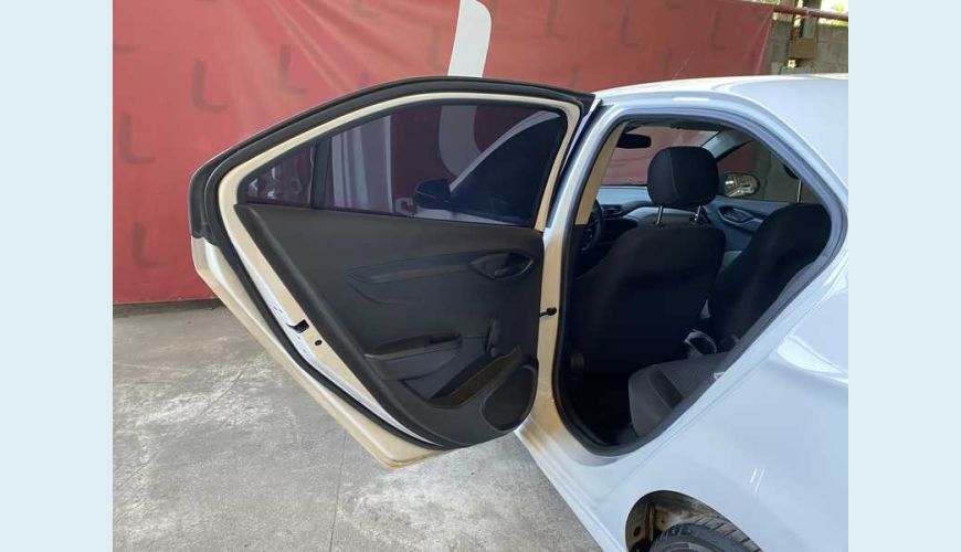 CHEVROLET ONIX JOY 1.0 FLEX MANUAL 4P - BRANCO - 2019 Foto 9 (Grande)