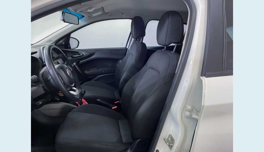 FIAT ARGO DRIVE 1.3 FLEX MANUAL 4P - BRANCO - 2018 Foto 9 (Grande)