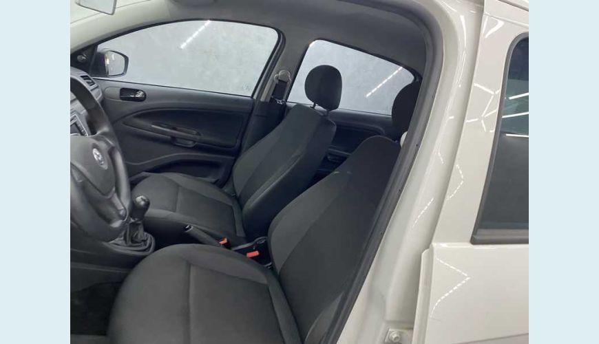VOLKSWAGEN VOYAGE 1.0 MPI FLEX MANUAL 4P - BRANCO - 2023 Foto 9 (Grande)