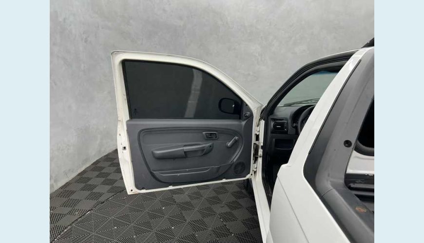 FIAT STRADA HARD WORKING 1.4 FLEX MANUAL 3P - BRANCO - 2020 Foto 9 (Grande)
