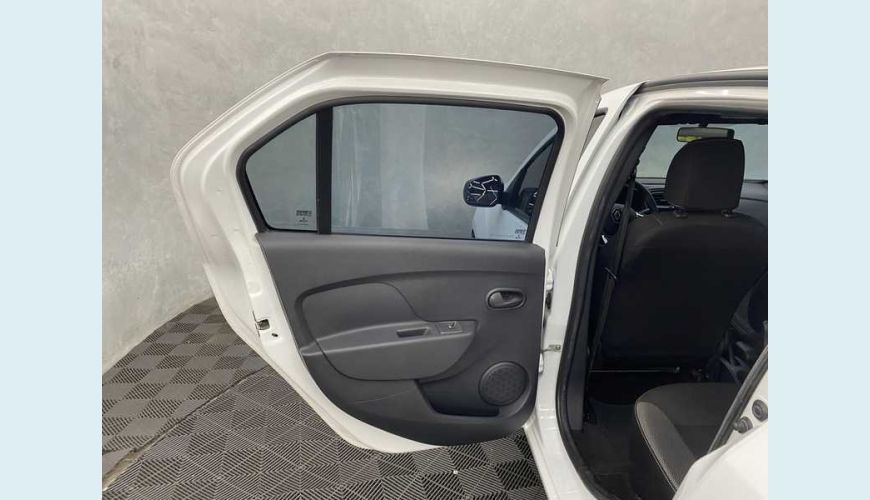 RENAULT LOGAN ZEN 1.0 12V FLEX MANUAL 4P - BRANCO - 2022 Foto 9 (Grande)