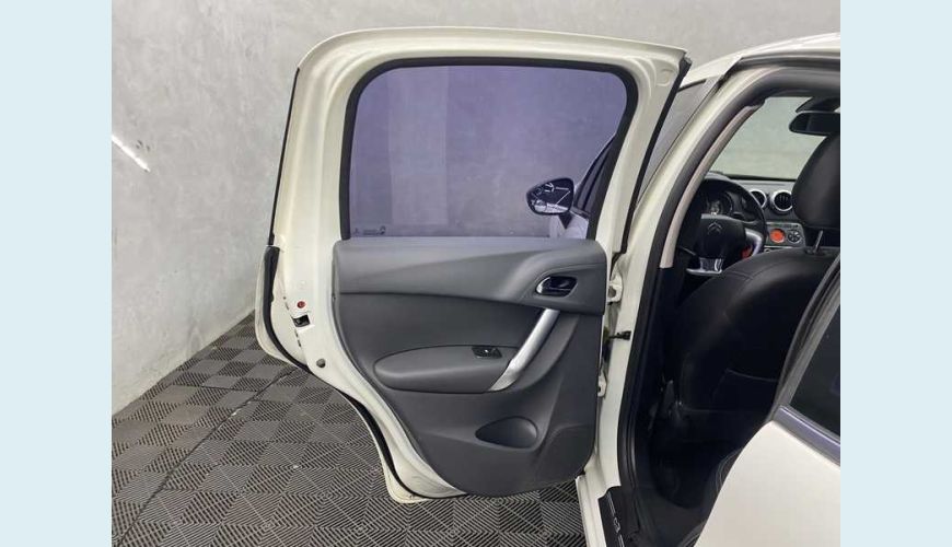 CITROËN C3 PICASSO EXCLUSIVE 1.6 VTI 120 FLEX AUT. 4P - BRANCO - 2015 Foto 9 (Grande)