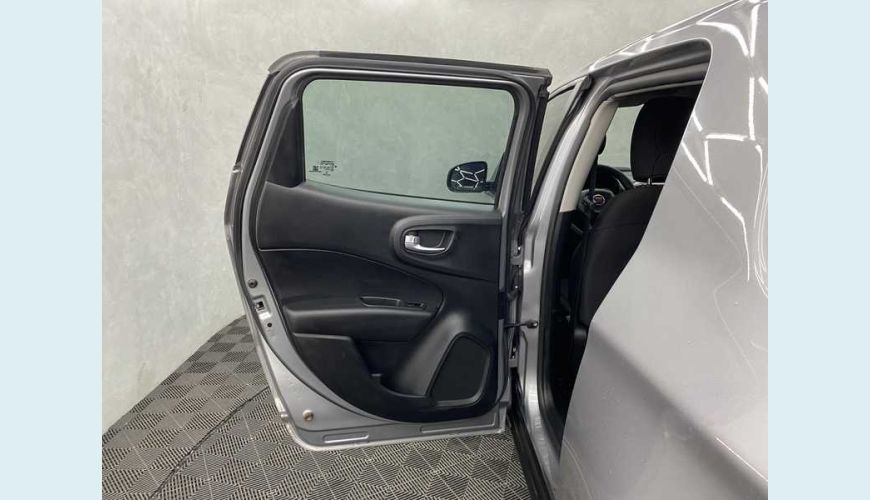 FIAT TORO ENDURANCE 1.8 FLEX AUT. 4P - PRATA - 2021 Foto 9 (Grande)