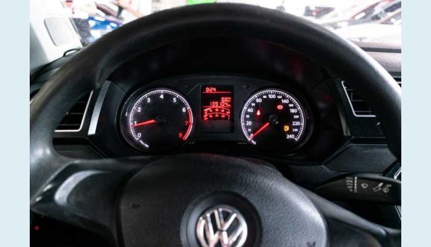 VOLKSWAGEN VOYAGE 1.6 MSI 8V FLEX MANUAL 4P - BRANCO - 2019 Foto 9 (Grande)