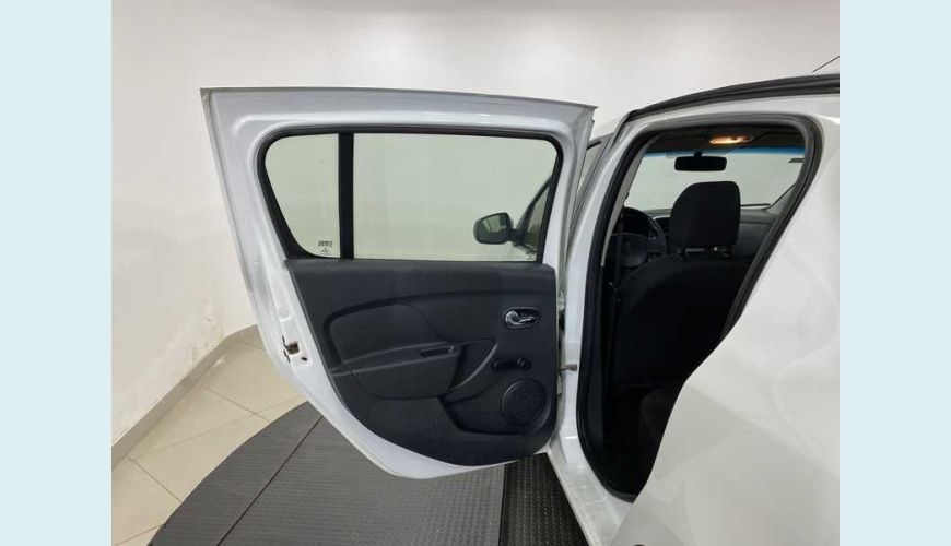 RENAULT SANDERO EXPRESSION 1.6 16V FLEX MANUAL 4P - BRANCO - 2018 Foto 9 (Grande)
