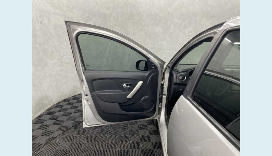 RENAULT RENAULT SANDERO EXPRESSION 1.0 12V FLEX MANUAL 4P - PRATA - 2019 Foto 9 (Grande)