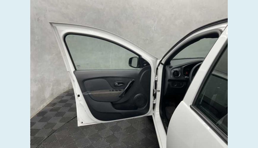 RENAULT LOGAN ZEN 1.0 12V FLEX MANUAL 4P - BRANCO - 2023 Foto 9 (Grande)