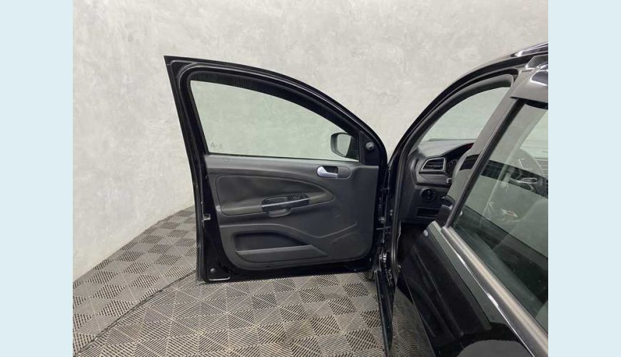 VOLKSWAGEN VOLKSWAGEN GOL TRENDLINE 1.0 MPI FLEX MANUAL 4P - PRETO - 2018 Foto 9 (Grande)