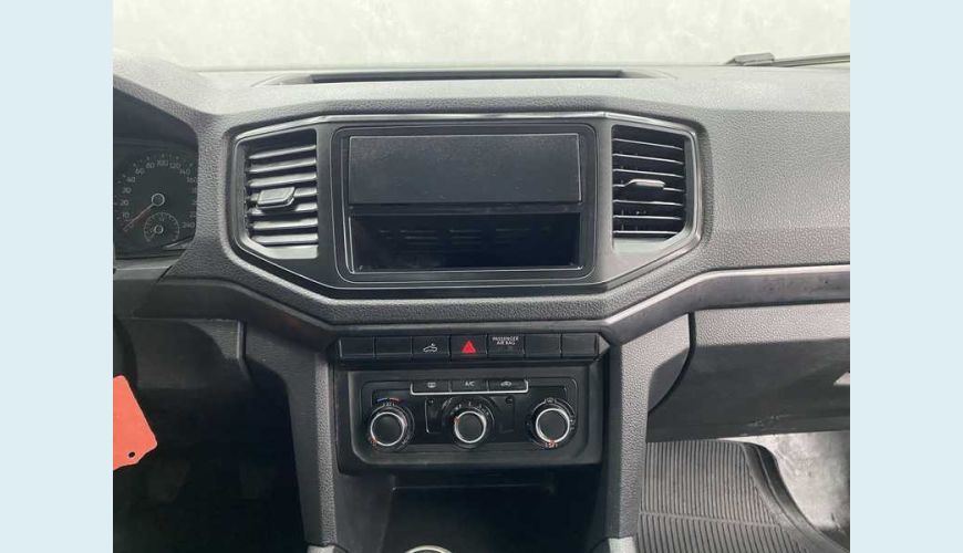 VOLKSWAGEN AMAROK S 2.0 TDI DIESEL MANUAL 2P - BRANCO - 2019 Foto 9 (Grande)
