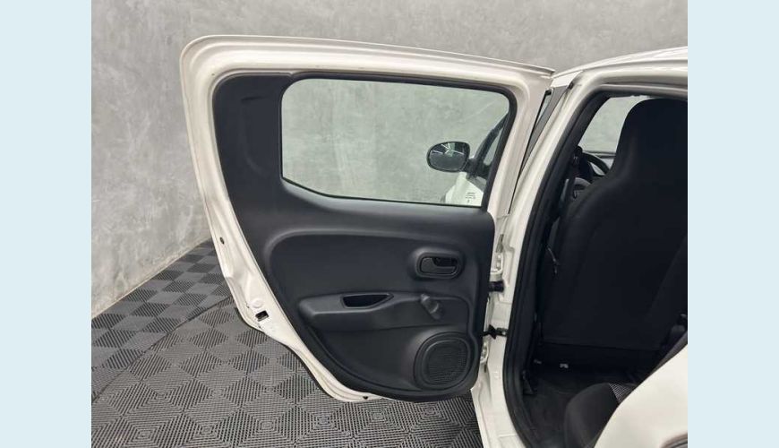 FIAT MOBI LIKE 1.0 FLEX MANUAL 4P - BRANCO - 2024 Foto 9 (Grande)