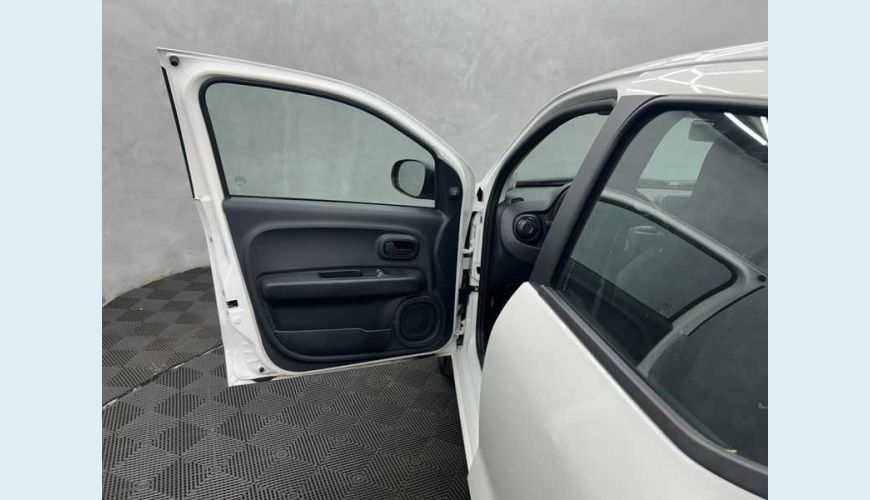 FIAT MOBI LIKE 1.0 FLEX MANUAL 4P - BRANCO - 2023 Foto 9 (Grande)