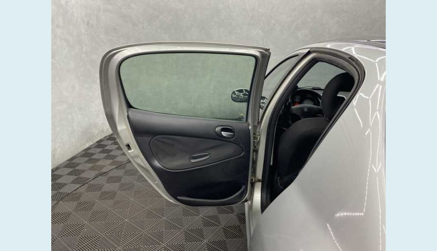 PEUGEOT 207 XS 1.6 16V FLEX MANUAL 4P - PRATA - 2013 Foto 9 (Grande)