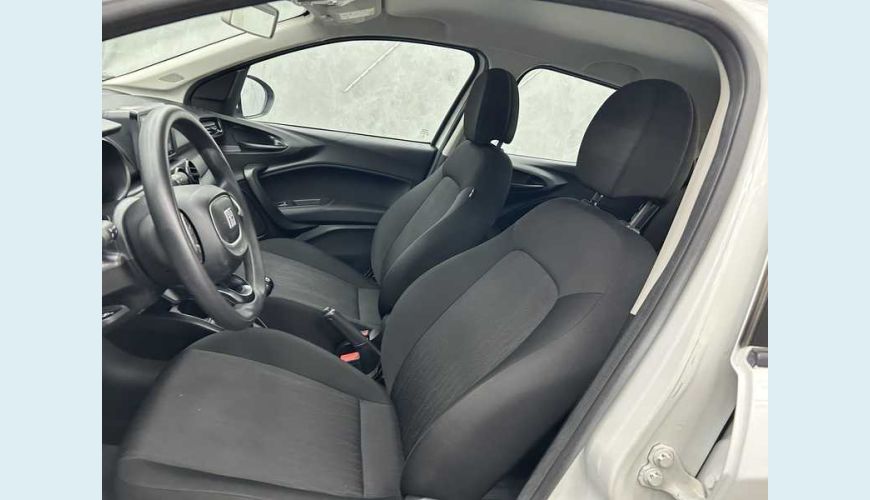 FIAT ARGO 1.0 FLEX MANUAL 4P - BRANCO - 2023 Foto 9 (Grande)