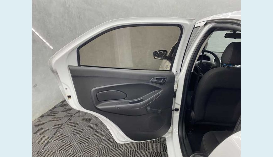 FORD FORD KA SE 1.0 FLEX MANUAL 4P - BRANCO - 2019 Foto 9 (Grande)