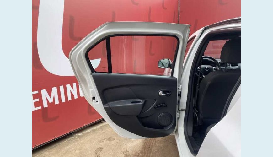 RENAULT RENAULT LOGAN LIFE 1.0 12V FLEX MANUAL 4P - BRANCO - 2021 Foto 9 (Grande)