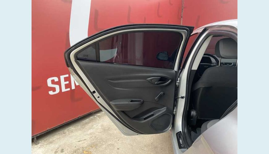 CHEVROLET ONIX LS 1.0 FLEX MANUAL 4P - PRATA - 2013 Foto 9 (Grande)