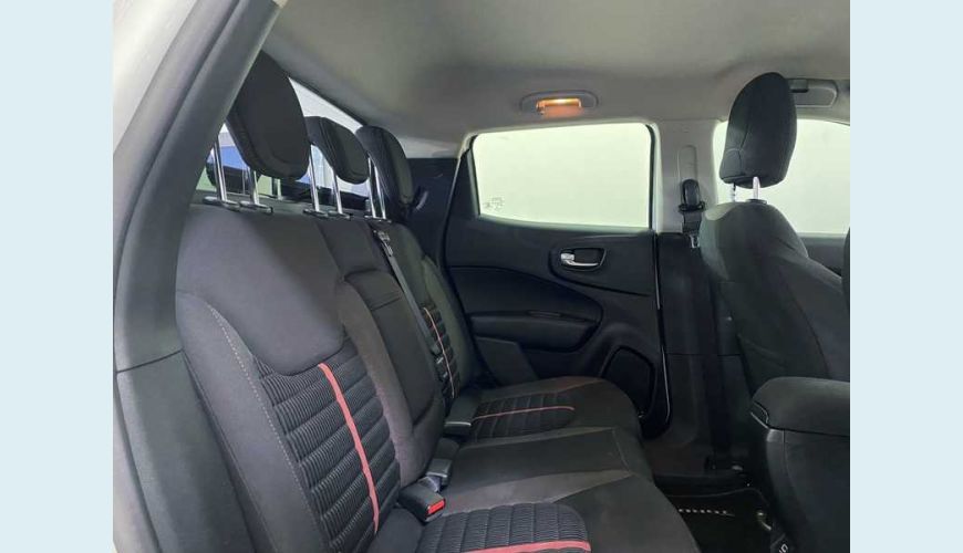 FIAT TORO FREEDOM 1.8 FLEX AUT. 4P - BRANCO - 2019 Foto 9 (Grande)