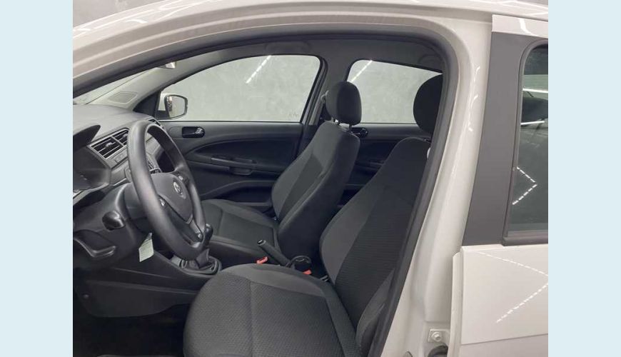 VOLKSWAGEN VOYAGE 1.6 FLEX MANUAL 4P - BRANCO - 2022 Foto 9 (Grande)