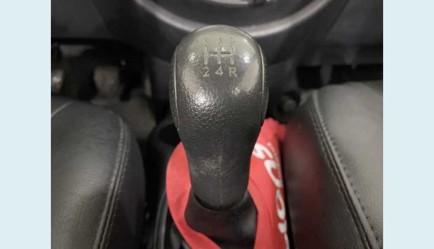 NISSAN MARCH S 1.6 16V FLEX MANUAL 4P - CINZA - 2013 Foto 9 (Grande)