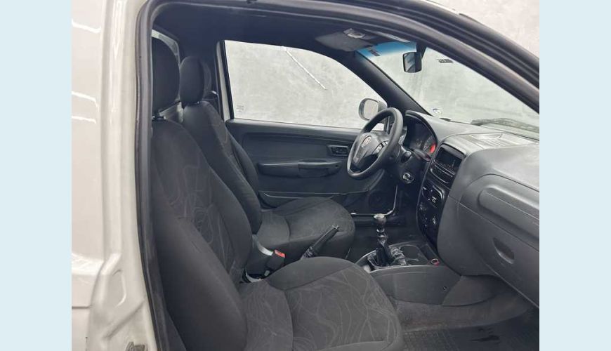 FIAT STRADA HARD WORKING 1.4 FLEX MANUAL 2P - BRANCO - 2019 Foto 9 (Grande)