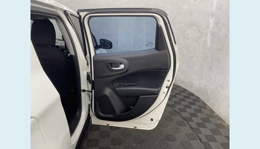 FIAT TORO ENDURANCE 1.8 FLEX AUT. 4P - BRANCO - 2022 Foto 9 (Grande)