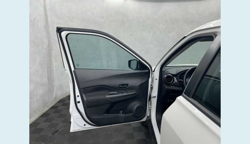 NISSAN KICKS ACTIVE 1.6 FLEX AUT. 4P - BRANCO - 2024 Foto 9 (Grande)