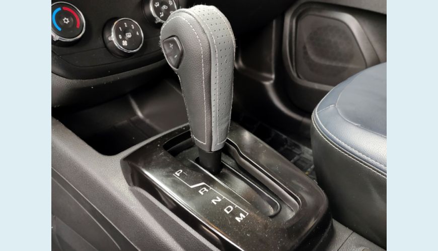 CHEVROLET SPIN - BRANCO - 2023 Foto 9 (Grande)