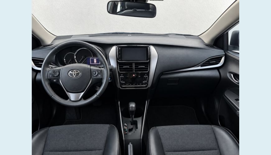 TOYOTA YARIS - BRANCO - 2024 Foto 9 (Grande)