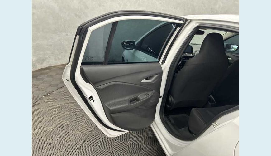 CHEVROLET ONIX LT 1.0 - BRANCO - 2023 Foto 9 (Grande)