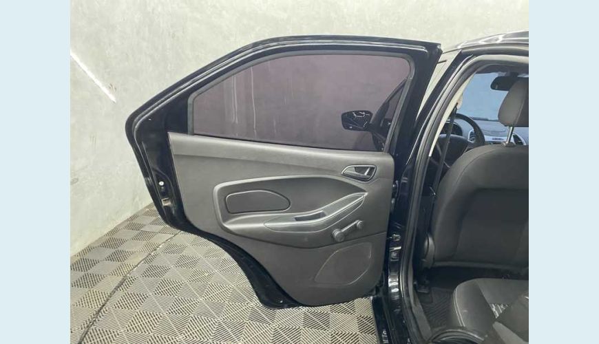 FORD KA 1.0 SE (FLEX) - PRETO - 2018 Foto 9 (Grande)