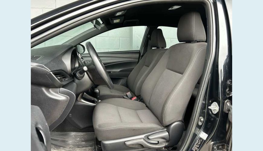 TOYOTA YARIS XL 1.5 (FLEX) (AUT) - PRETO - 2025 Foto 9 (Grande)