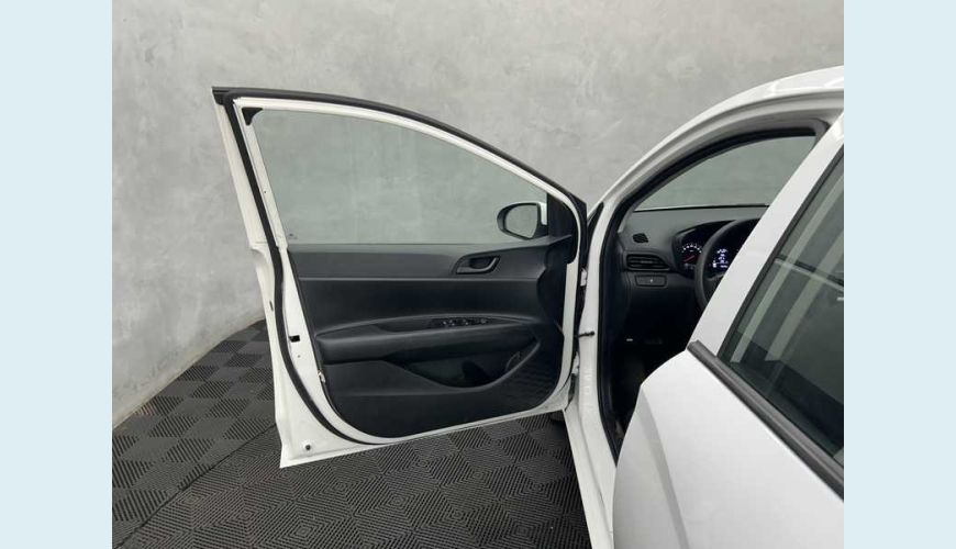 HYUNDAI HB 20 COMFORT 1.0 (FLEX) AT - BRANCO - 2023 Foto 9 (Grande)